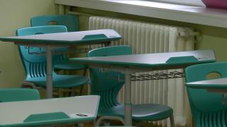 Mii de elevi din Timişoara trec la învăţământul online din cauza frigului. Patru şcoli din oraş au rămas fără căldură