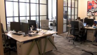 Corporatişti doar cu numele: Angajaţii din multinaţionale au rămas să lucreze de acasă. Sub 20% dintre clădiri sunt ocupate