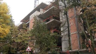 "Pe cheltuiala noastră". Primii proprietari care şi-au demolat construcţiile ilegale, în sectorul 1. Alte zeci de clădiri sunt pe lista neagră a Primăriei