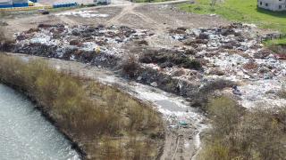 Bem apă otrăvită cu substanțe care nu se distrug nici prin fierbere. Cum ajunge mizeria din adâncuri pe mesele românilor