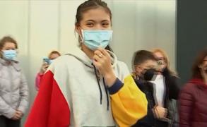 Emma Răducanu a vorbit cu fanii în limba română, la finalul primului ei antrenament pentru Transylvania Open, care se va desfășura fără spectatori