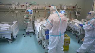 Ipoteză alarmantă a medicilor din Iaşi: o nouă tulpină COVID-19, apărută pe plan local, ar putea circula deja în România