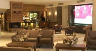 Cazări anulate pe bandă rulantă, la munte. Hotelurile nu vor mai putea caza decât persoane care prezintă certificatul Covid