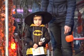 Petrecere de Halloween la biblioteca din Deva. Zeci de copii şi-au prezentat costumele înfricoşătoare