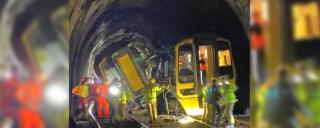 Cod roşu în Marea Britanie după ce două trenuri s-au ciocnit. Cel puţin 12 răniţi în urma accidentului