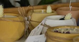 A făcut o afacere din pasiunea pentru lumânările parfumate: "Mă reprezintă. Mă relaxează foarte tare să le fac"