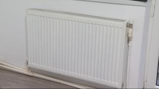 Iarnă cu facturi care îţi îngheaţă sângele în vene. Preţul gigacaloriei se va tripla: 350 de lei lunar pentru un apartament cu 2 camere