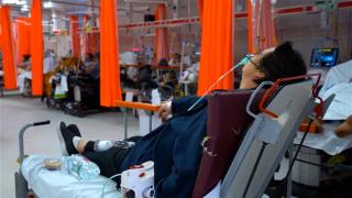 Cum au ajuns bolnavii de COVID să se plimbe cu tramvaiul sau să moară în magazin, la cumpăraturi. DSP, acuzată că nu mai face anchete