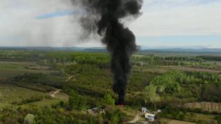 Reportaj din locurile care otrăvesc Capitala. Sute de kilograme de cabluri şi cauciucuri sunt arse în vetre improvizate de jur împrejurul Bucureştiului