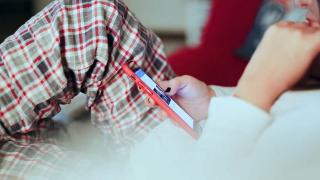 Cum ne ferim de efectele negative ale reţelelor sociale