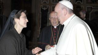 Premieră absolută la Vatican. O călugăriță franciscană, numită în cea mai înaltă funcţie din istoria statului papal