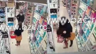Mama minorului care a atacat cu cuţitul o femeie în magazin dă vina pe sistem. "Eu nu îl mai recunosc"
