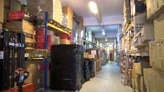 Cadourile de Crăciun ar putea ajunge la noi de Paşte: criza din China duce la întârzieri majore. Probleme şi de Black Friday