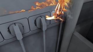 Anchetă după tragedia de la spitalul din Ploieşti. Cele două posibile cauze luate în calcul de anchetatori