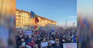 Manifestații anti-vaccinare în toată ţara, mii de români și-au strigat nemulțumirea: "Tot ce se întâmplă este anormal"