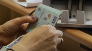 Uniunea Europeană ne recomandă să mărim salariul minim. Creşterile anunţate pentru 2022