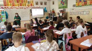 Vin testele rapide de salivă, dar nimeni nu prea vrea să le facă | Sondaj: 75% dintre profesori nu doresc să testeze elevii și refuză să asiste