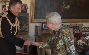 Regina Elisabeta și-a reluat activitatea, după problemele de sănătate care au ținut-o departe de cetățeni. Britanicii, îngrijorați de starea de sănătate a monarhului