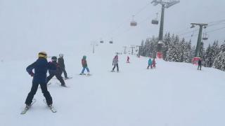 Pârtiile de schi ar putea fi gata pentru turişti înainte de 1 Decembrie. La Straja, pregătirile sunt în toi