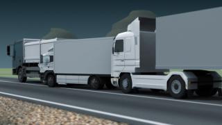 ANIMAŢIE GRAFICĂ. Acuzaţii grave după accidentul de la Teleorman, în care o dubă a fost făcută pachet între două TIR-uri. Fiul victimei: Să plătească cu închisoarea