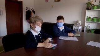 Elevii unei școli din Craiova au devenit directori pentru o zi. Ce-și doresc copiii să îmbunătățească în mediul școlar