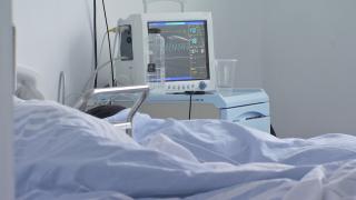 Un bărbat din Galaţi a supravieţuit cancerului, însă a murit infectat în spital, unde se internase pentru o fractură de claviculă