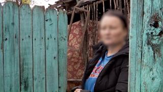 "Voiaţi să îi dau la câini?" Prima reacţie a mamei care şi-ar fi îngropat doi bebeluşi în curtea casei. Fata de 16 ani a sesizat poliţia