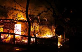 Un botoșănean a murit ars de viu în casă, după ce a adormit cu țigara aprinsă