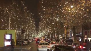 Spaniolii au uitat de regulile pandemiei. Mii de oamenii au dat năvală în centrul Madridului pentru a asista la aprinderea luminiţelor de Crăciun