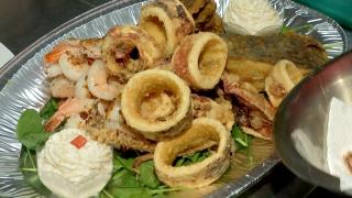 Cherhanalele de la malul mării devin neîncăpătoare în zilele cu dezlegare la peşte. Oamenii vin şi de la sute de kilometri distanţă