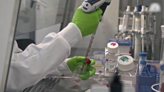 Ce știm și ce nu știm încă despre Omicron. Cât de eficient este vaccinul în cazul noii variante de Covid