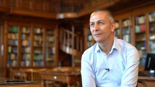 Românul care a pus bazele eMAG într-un mic apartament de pe Magheru: ”Ajungeam să luăm marfa cu autobuzul de la distribuitor”