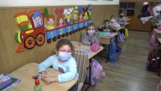 Directorii de şcoli fug de responsabilitatea testării elevilor: "Infrastructura necesară este acelaşi hei-rup"