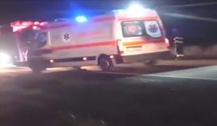 Moarte cumplită pentru un bărbat din Timiș. A fost lovit de două mașini care circulau în aceeași direcție