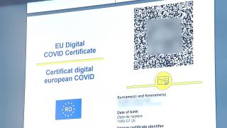 Cine n-are certificat verde riscă să rămână fără loc de muncă. Angajaţii neimunizați se tem, vaccinații se bucură de inițiativă