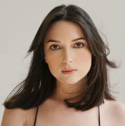 O româncă, alături de Helen Mirren în unul dintre cele mai așteptate filme de la Hollywood. Ce provocări a întâmpiat Catinca Maria Nistor pe platoul de filmare