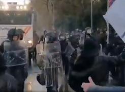 Vaccinarea obligatorie îi scoate pe europeni din case: Proteste masive împotriva restricţiilor