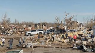 Bilanţ negru după valul de tornade din SUA: 74 de oameni şi-au pierdut viaţa, între care 7 copii. Alţi peste 100 sunt daţi dispăruţi: "S-a dus totul"