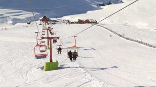 Sezonul de schi începe cu întârziere la Sinaia, din cauza vântului şi a instalaţiilor defecte