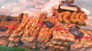 Preţuri mai mari pentru carnea de porc şi produsele tradiţionale de Crăciun. Ministrul Agriculturii: "Tot salariul l-aş da"