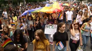 Implicațiile deciziei istorice a Curţii Europene de Justiţie, prin care partenerii de acelaşi sex şi copiii lor vor fi recunoscuţi ca o familie