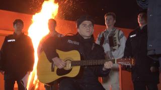 Magia feerică a Crăciunului, sărbătorită mai devreme de elevii şcolii de pompieri de la Boldeşti