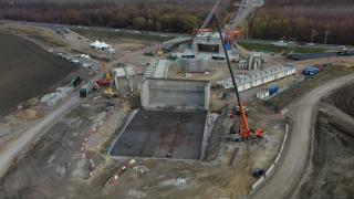 Stadiul lucrărilor la podul peste Dunăre de la Brăila. Va fi cea mai înaltă construcție din România