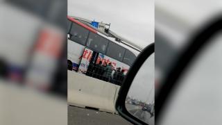 Clipul care a stârnit un mini-scandal la Poliţia de Frontieră: "Colegul nostru nu lua şpagă, verifica buletinele şi certificatele digitale"