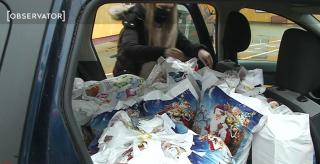 Cadouri de Crăciun pentru elevii silitori. Zeci de pachete  pentru copiii de la Școala nr.1 din Dor Mărunt