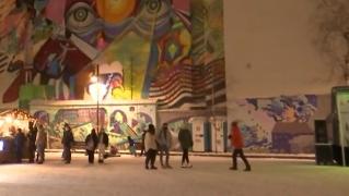 Patinoar cu acces gratuit pentru toată lumea, deschis în Piața Sfântul Ioan din Braşov