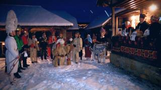 Viflaimul, cea mai veche tradiţie din Maramureş. Colindătorii trec în această seară pragul gazdelor din întreaga ţară