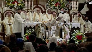 Crăciunul, sărbătorit în bisericile din întreaga lume. În Franţa, lăcaşurile de cult au fost mai mult goale