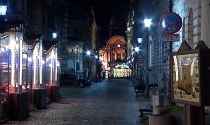 Liber la distracţie, dar fără petrecăreţi. A bătut vântul şi la propriu şi la figurat, noaptea trecută, în Centrul Vechi