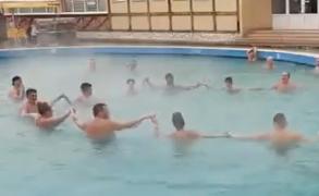 Bazinele termale de la Băile Felix au devenit neîncăpătoare de Crăciun: ''Mai tânăr cu 10 ani după o zi aici''